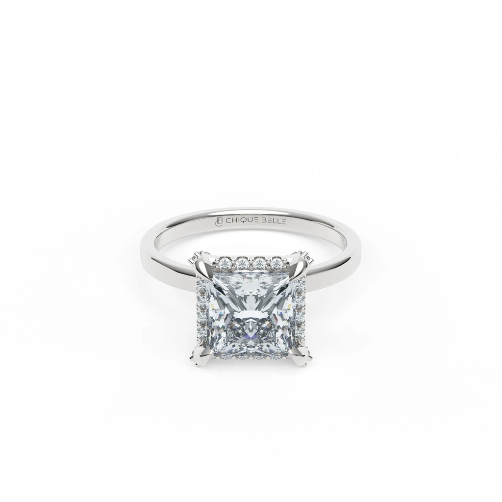 Angrec Halo Diamond Ring