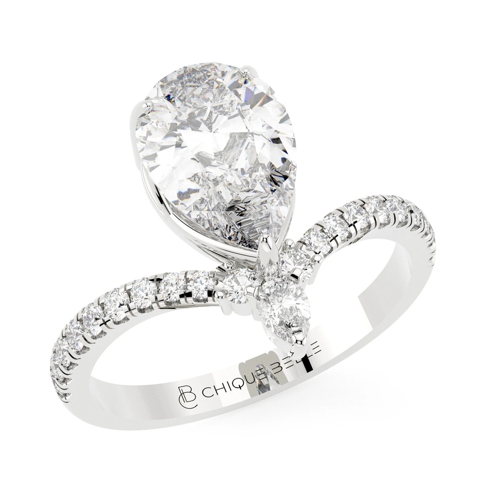 Pairfum V Shaped Dimoand Ring