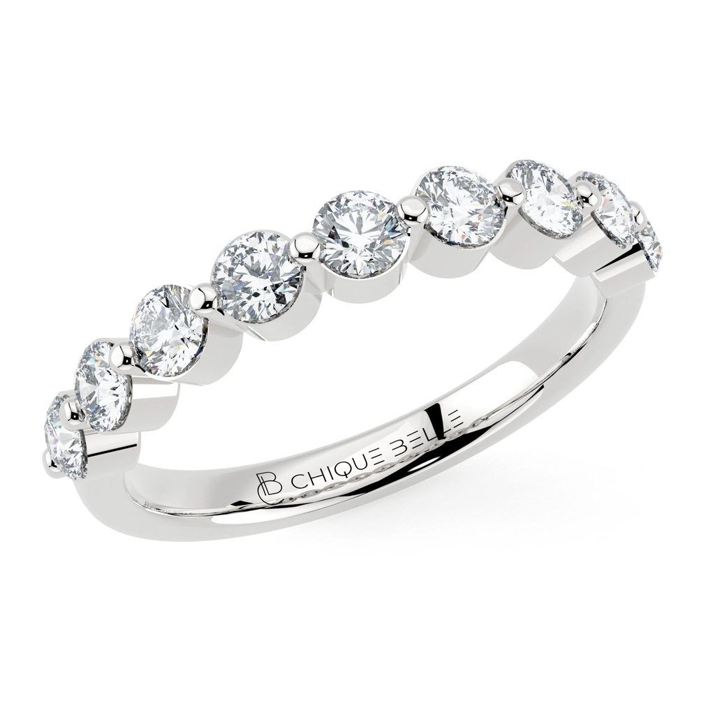 Eterna Round Diamond Ring